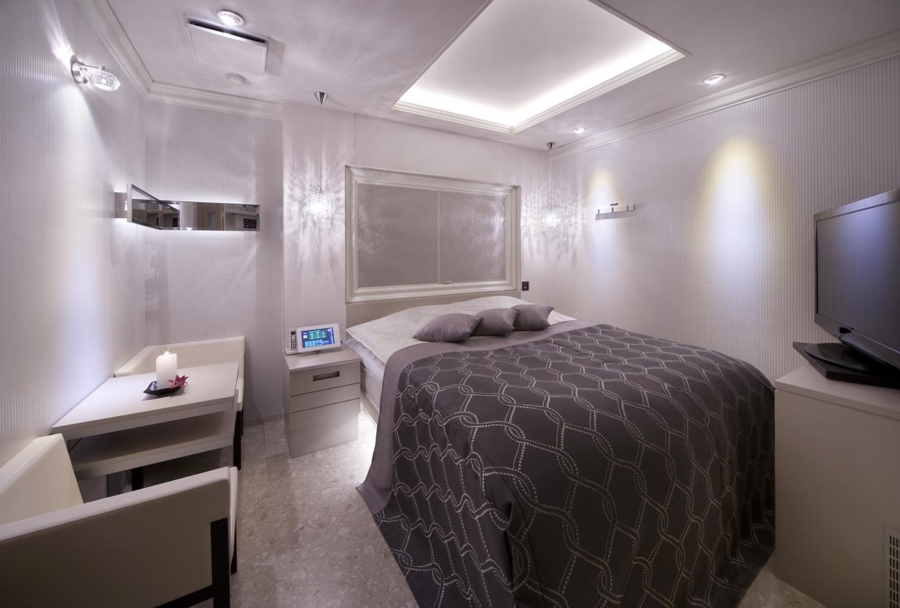 Jewel Hotel Luxury Modern (Adults Only) Miyoshi  Esterno foto